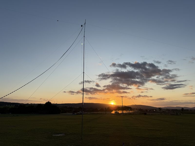 Bild:Hameln Sonnenuntergang 2025.jpeg